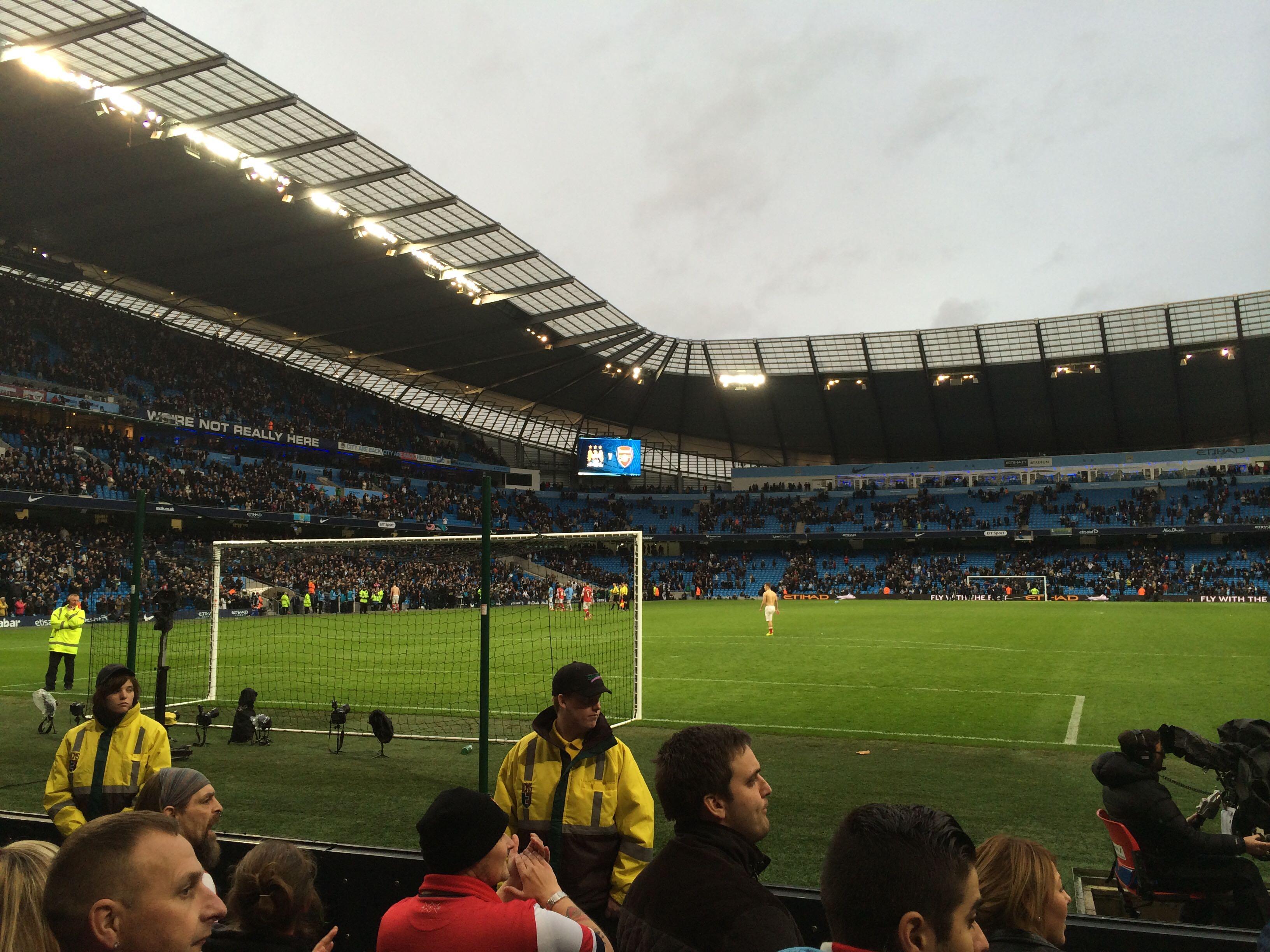 還穩住了場 還穩住了場